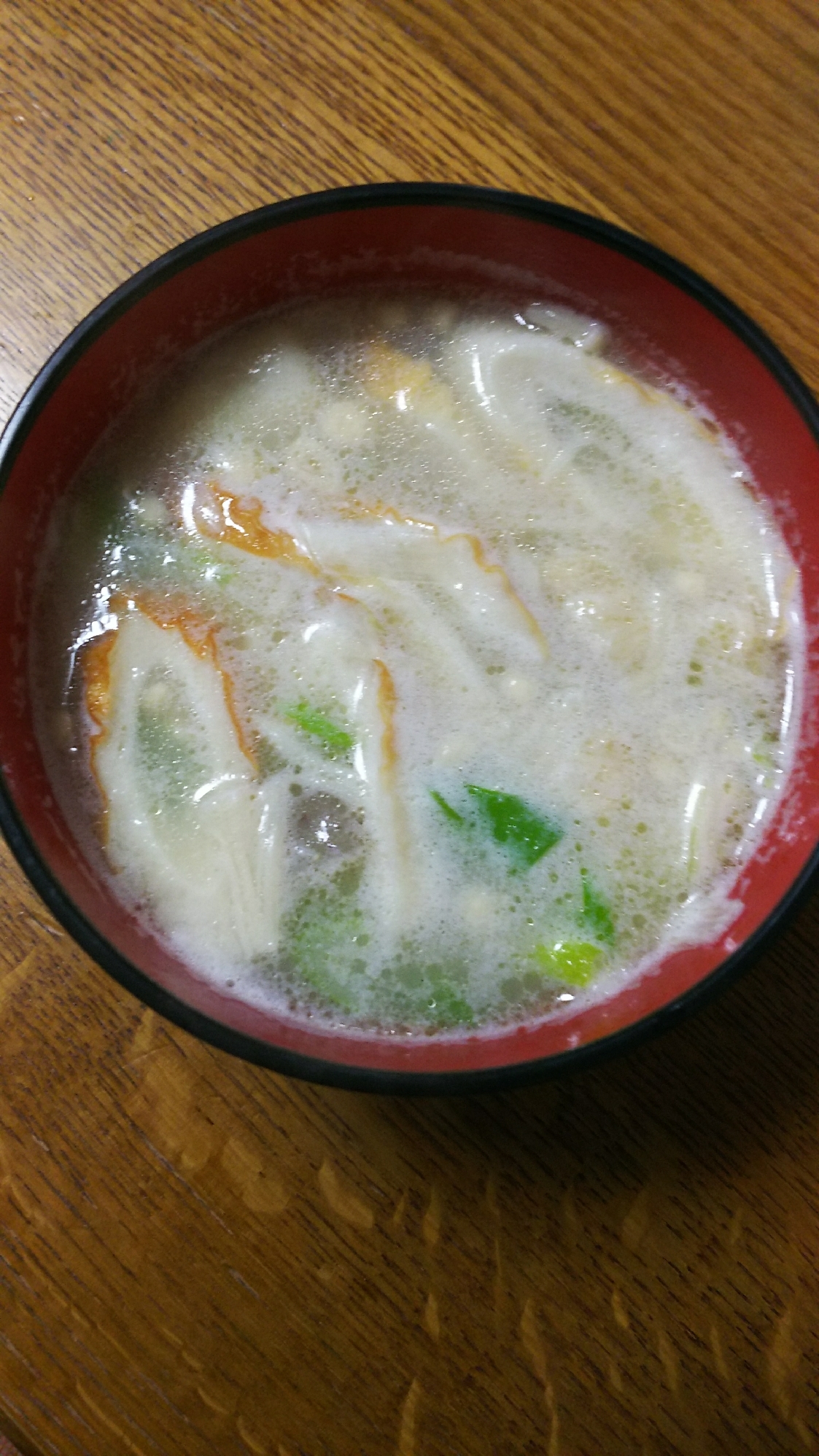 ネギとえのきとちくわのスープ