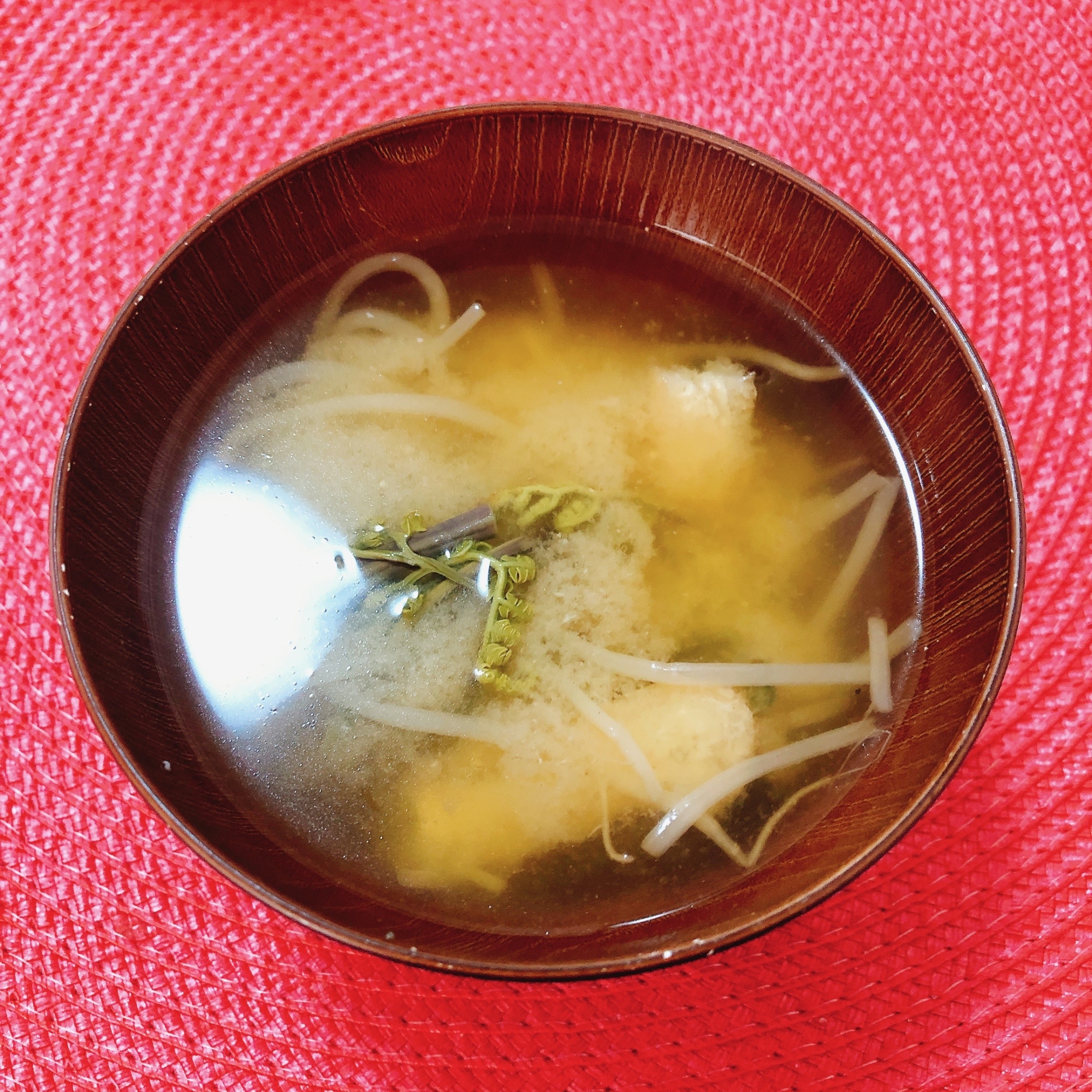 わらびもやし味噌汁