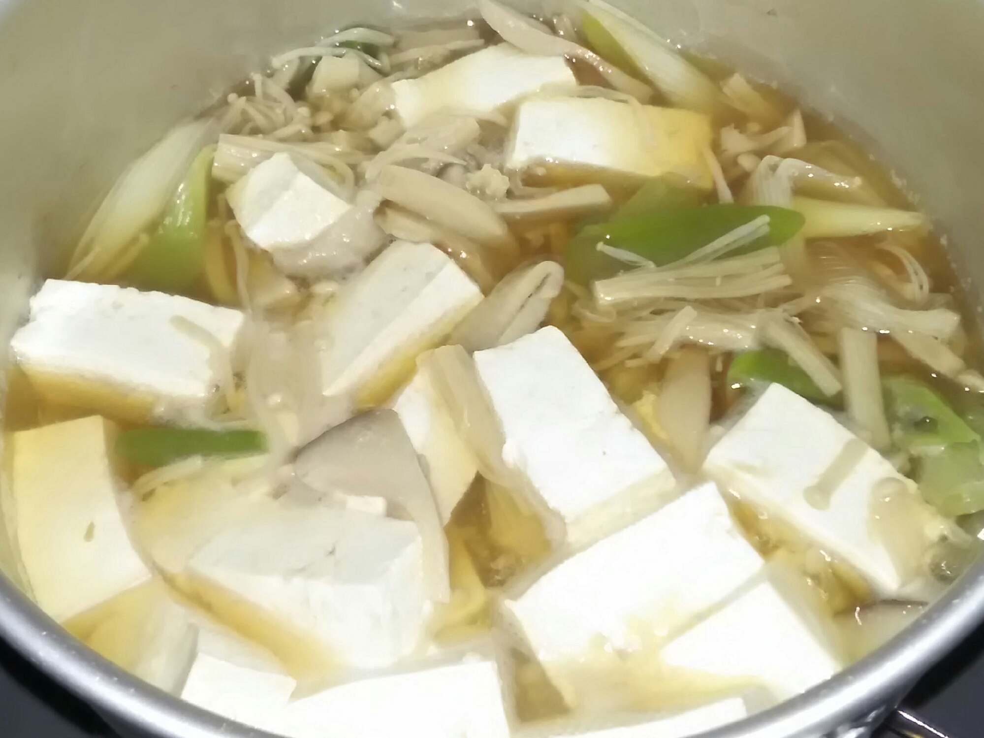 豆腐とキノコの鍋