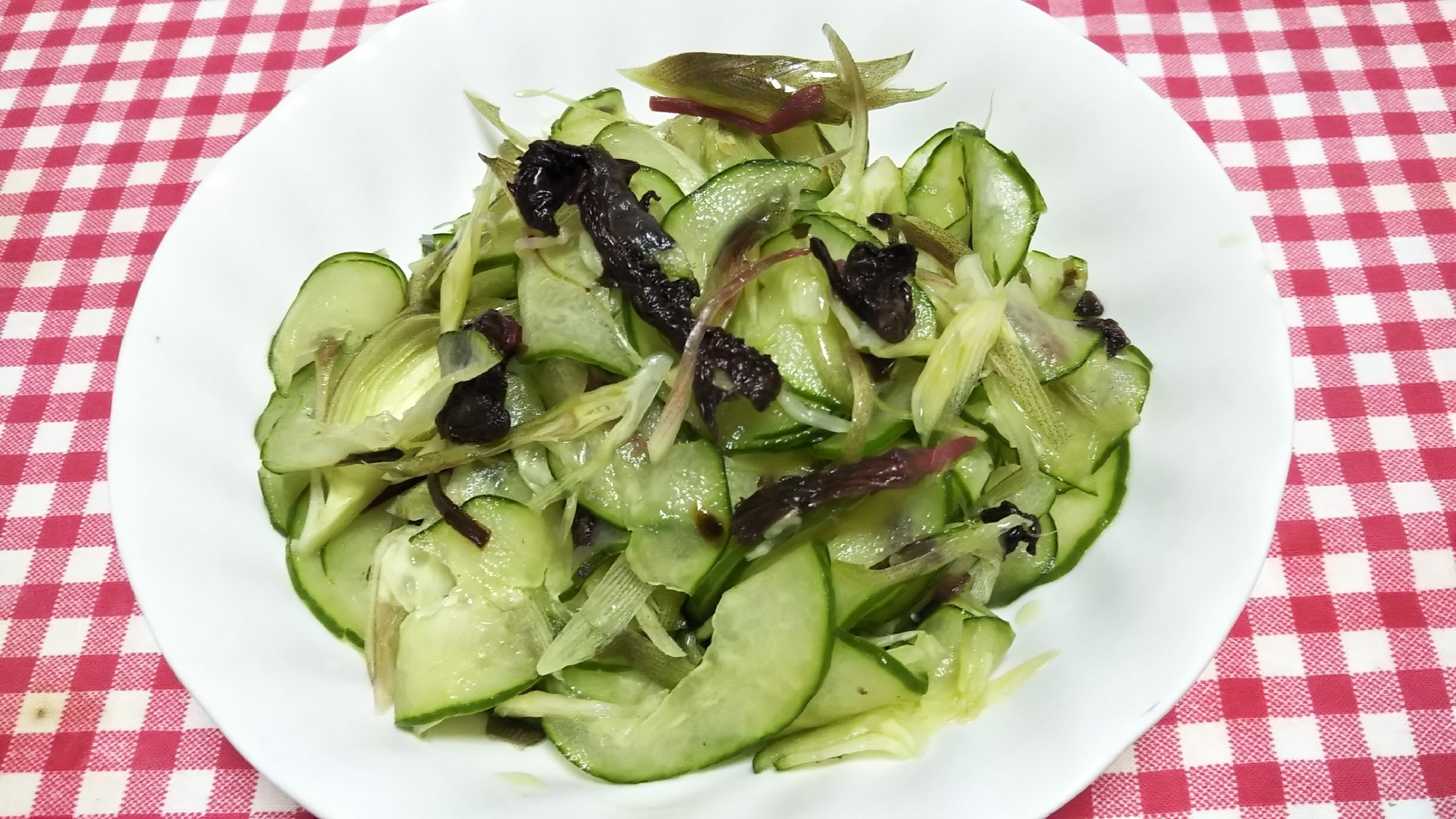 きゅうりと茗荷とゆかりと塩昆布の簡単漬物 レシピ 作り方 By ミニー7015 楽天レシピ きゅうりと茗荷とゆかりと塩昆布の簡単漬物 レシピ 作り方 By ミニー7015 楽天レシピ