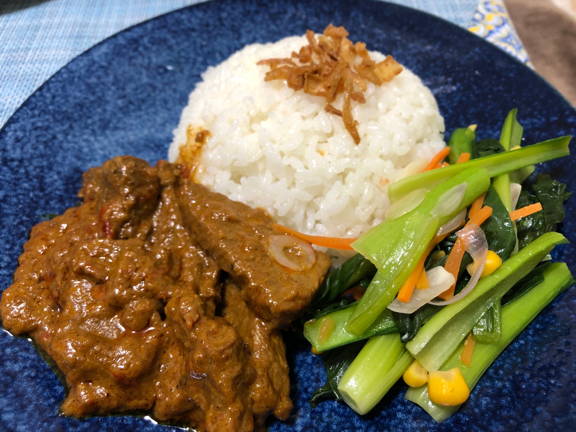 レンダン(牛肉のココナッツミルク煮込み)