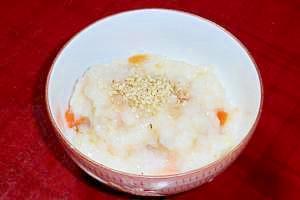 お米から炊く にんじん入り鮭粥 レシピ 作り方 By イササボラ 楽天レシピ