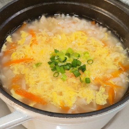 土鍋で簡単♪たっぷり白菜のたまご雑炊