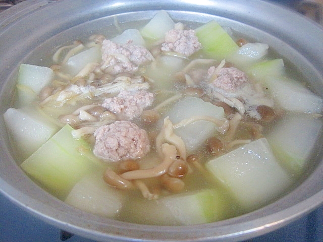台湾風　旬の冬瓜と肉団子スープ