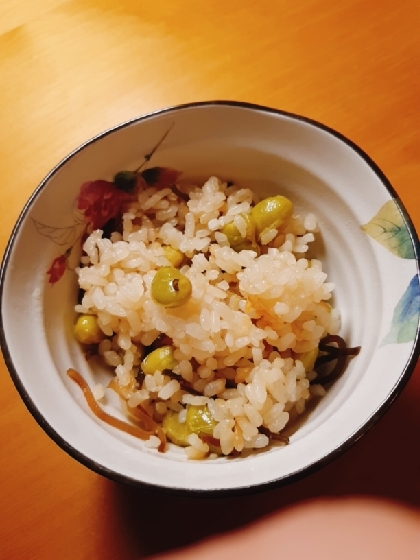 枝豆と塩昆布の炊き込みご飯