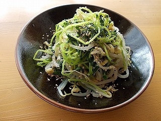 豆苗は茹でる時に火の通りも早いのであっという間にできました。
ごちそうさまでした。
