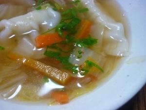 ひろりんさーん♪昨夜餃子スープを作ったのでキムチの素を入れて頂きました♪いつもと違う韓国風のお味がめっちゃ美味しかったですよ～御馳走様でした(^_-)