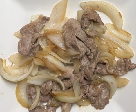 ラム肉と玉ねぎのジンギスカン風炒め