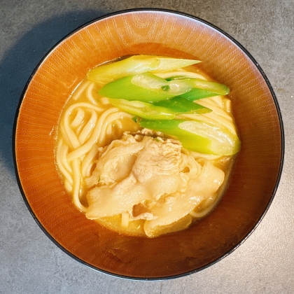 乾麺で簡単♪豚肉と長ネギのカレーうどん