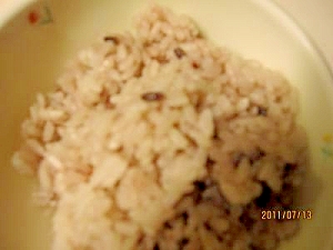 黒米、もち米入れて炊きご飯