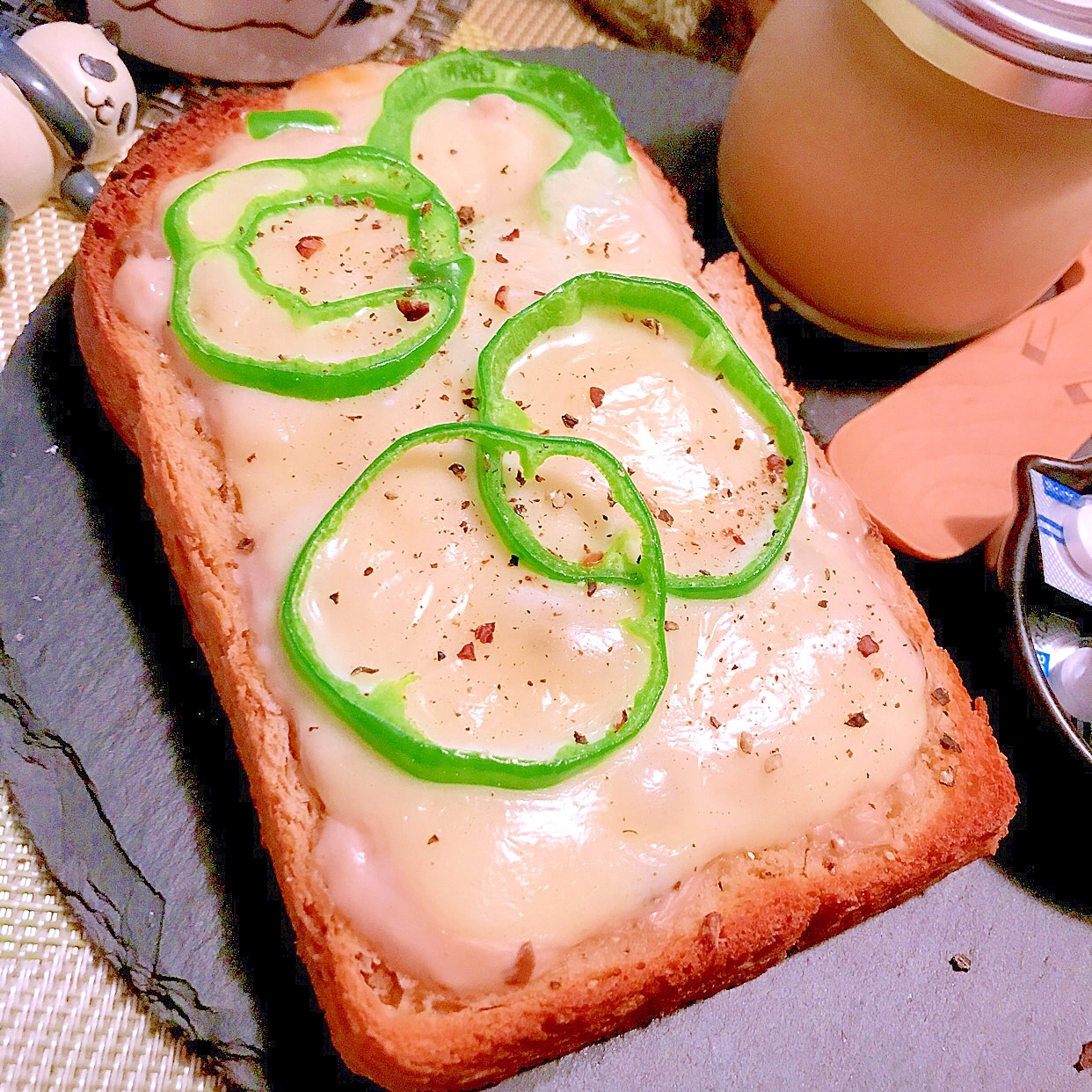 マッシュルームスープ缶de簡単グラタンパン