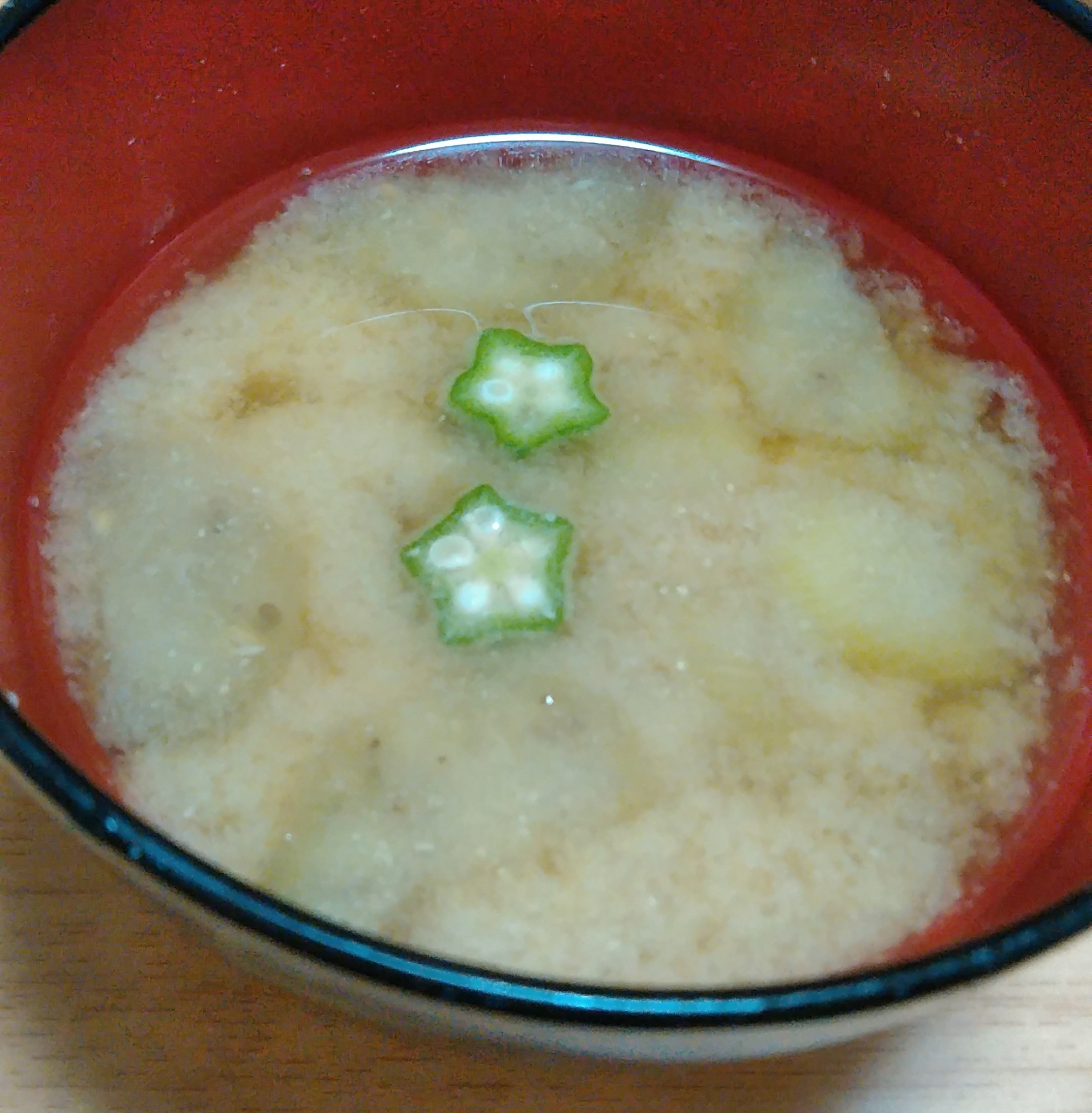 茄子とオクラの味噌汁