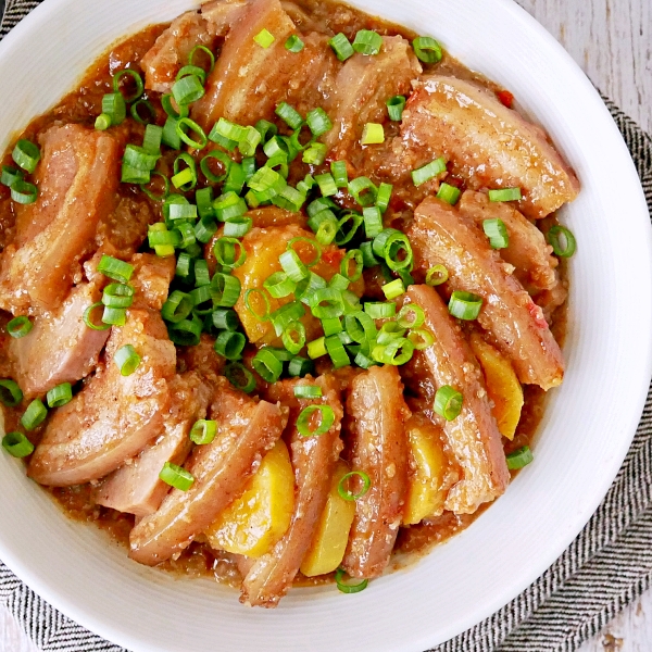 ＼大同電鍋レシピ／豚バラ肉の粉蒸し