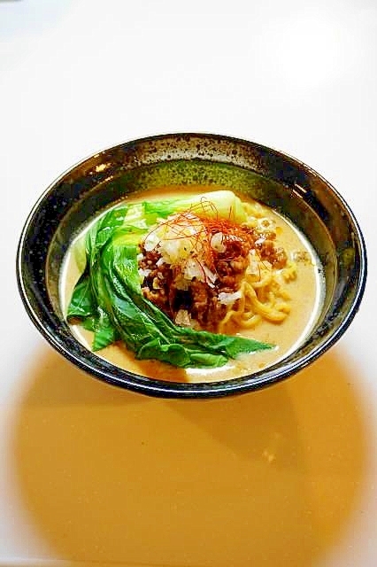 濃厚ピリ辛スープが天下無双の四川風ラーメン！担々麺