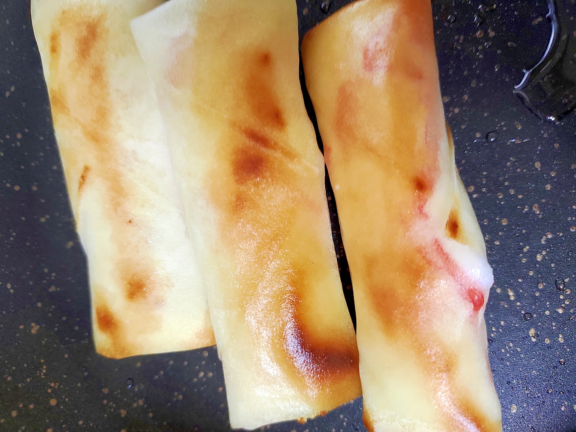 はんぺんとカニカマの焼き春巻き