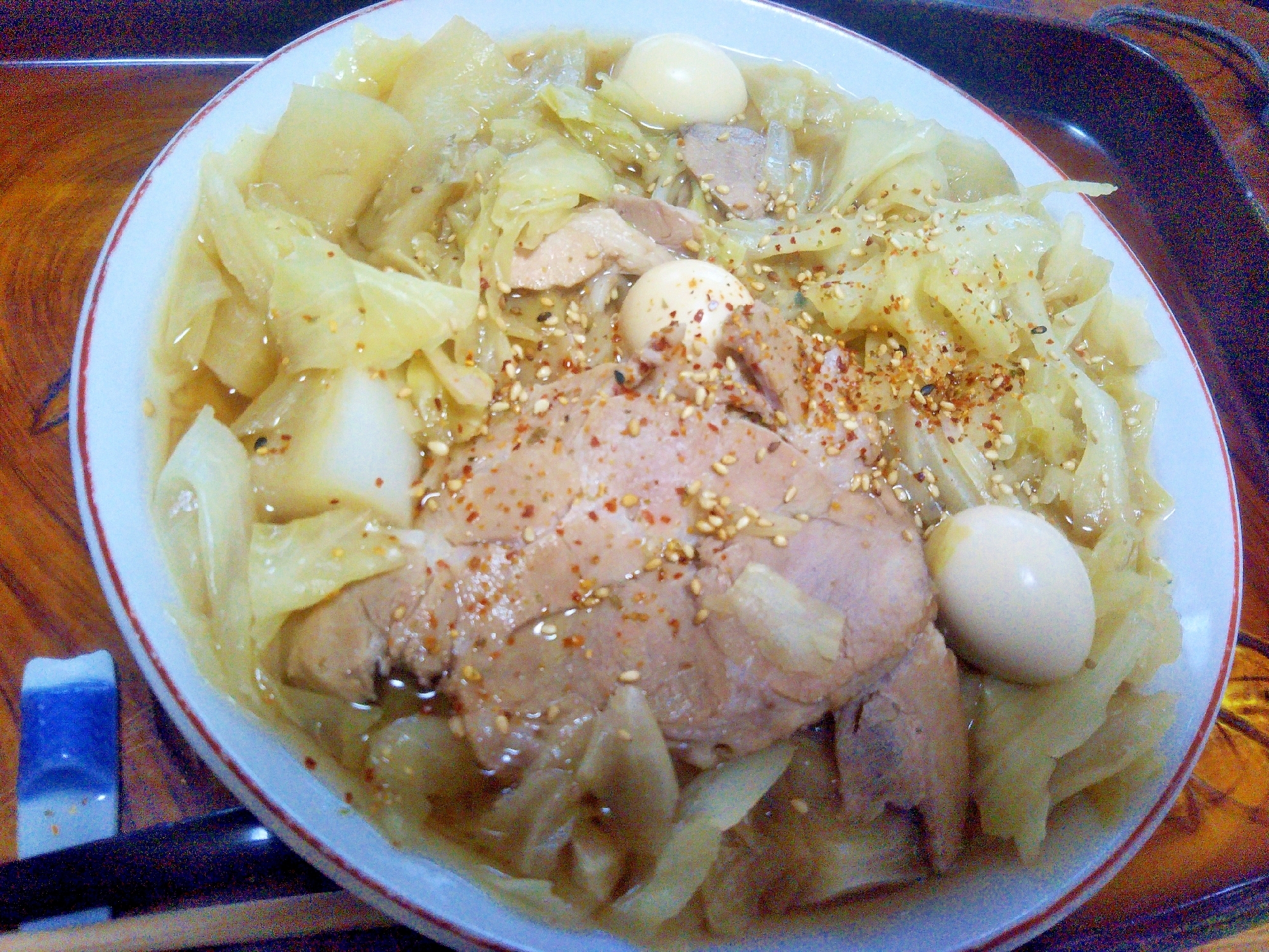 ★春キャベツ白なす焼豚うずら卵ラーメン