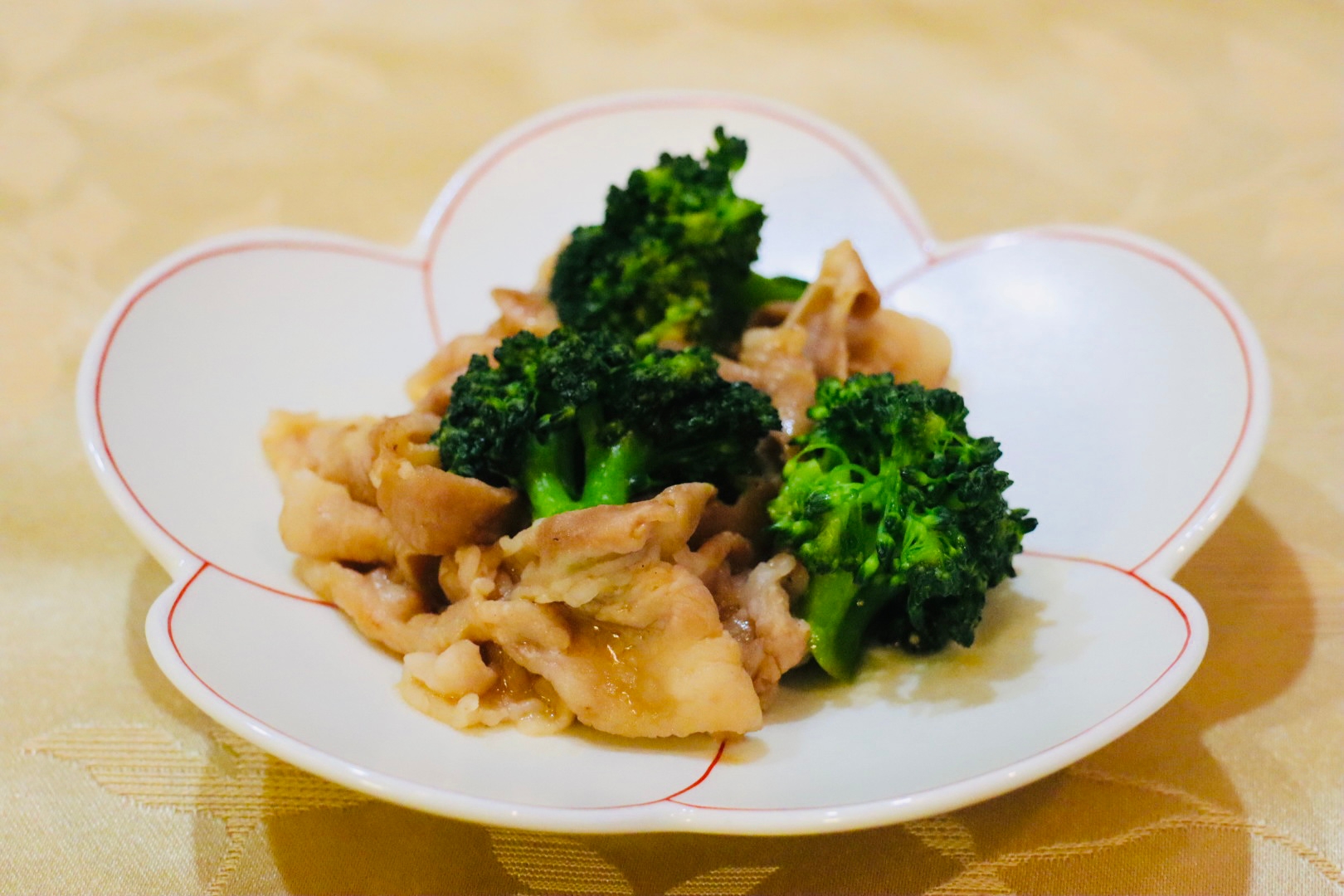 超簡単!豚肉とブロッコリーのオイスターソース炒め