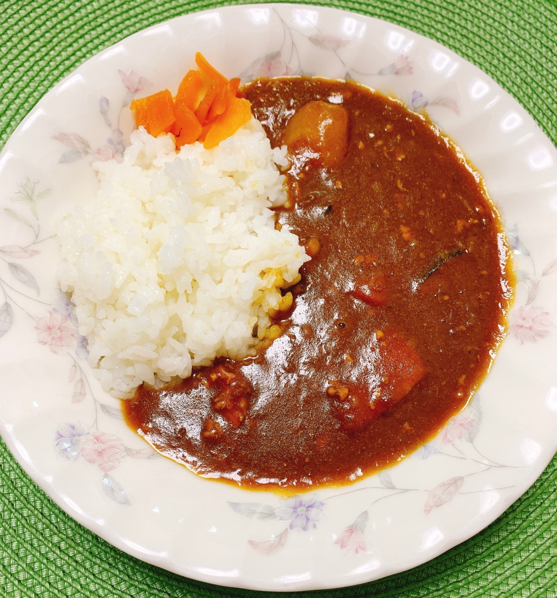 決まる隠し味ꕤ チキンカレー✧˖°