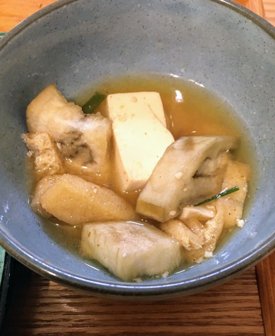 白ナスと豆腐と油揚げの味噌汁