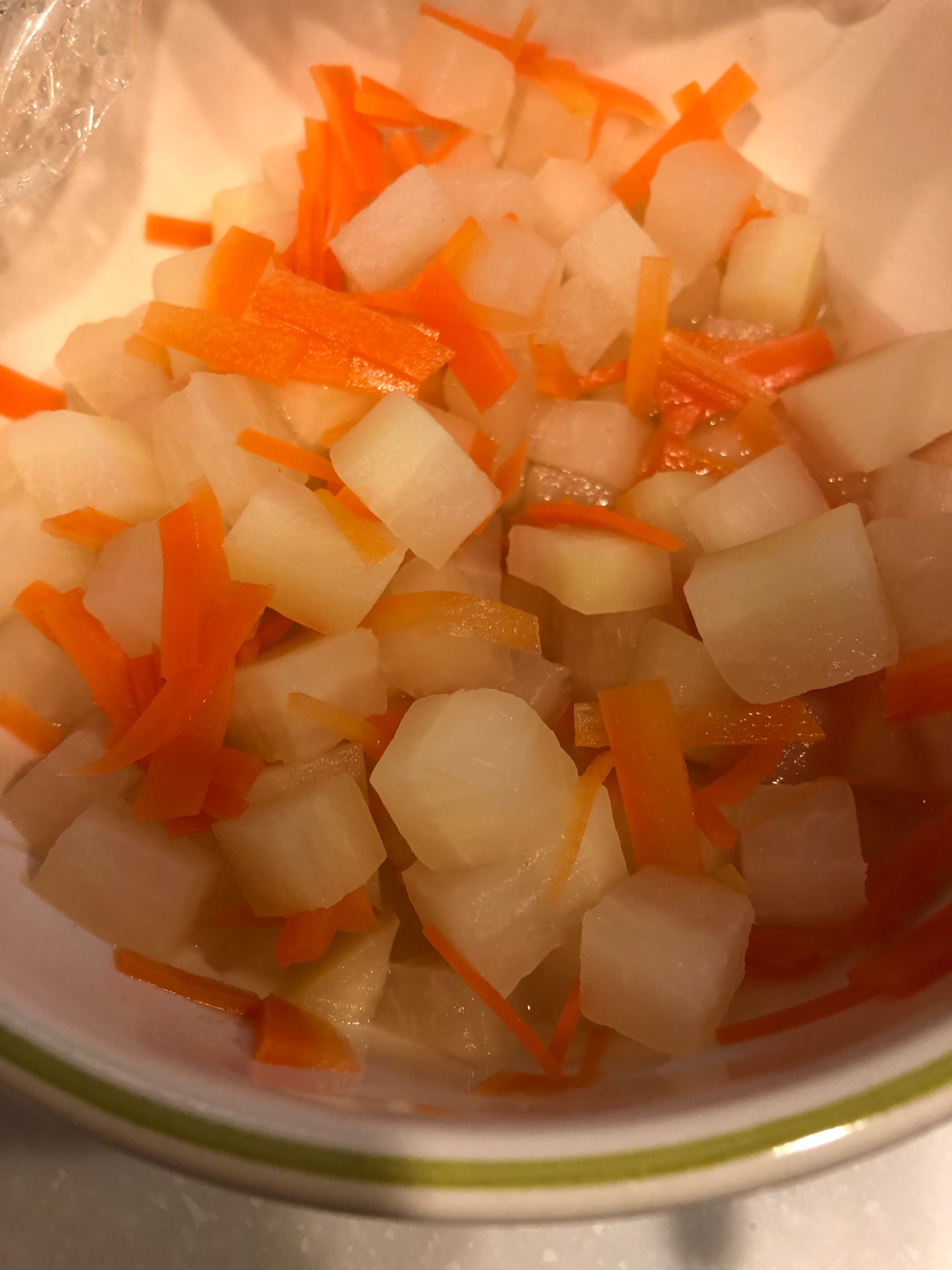 離乳食完了期 大根と人参の紅白煮 レシピ 作り方 By ズボラでもおいしいごはんが食べたい 楽天レシピ 離乳食完了期 大根と人参の紅白煮 レシピ 作り方 By ズボラでもおいしいごはんが食べたい 楽天レシピ