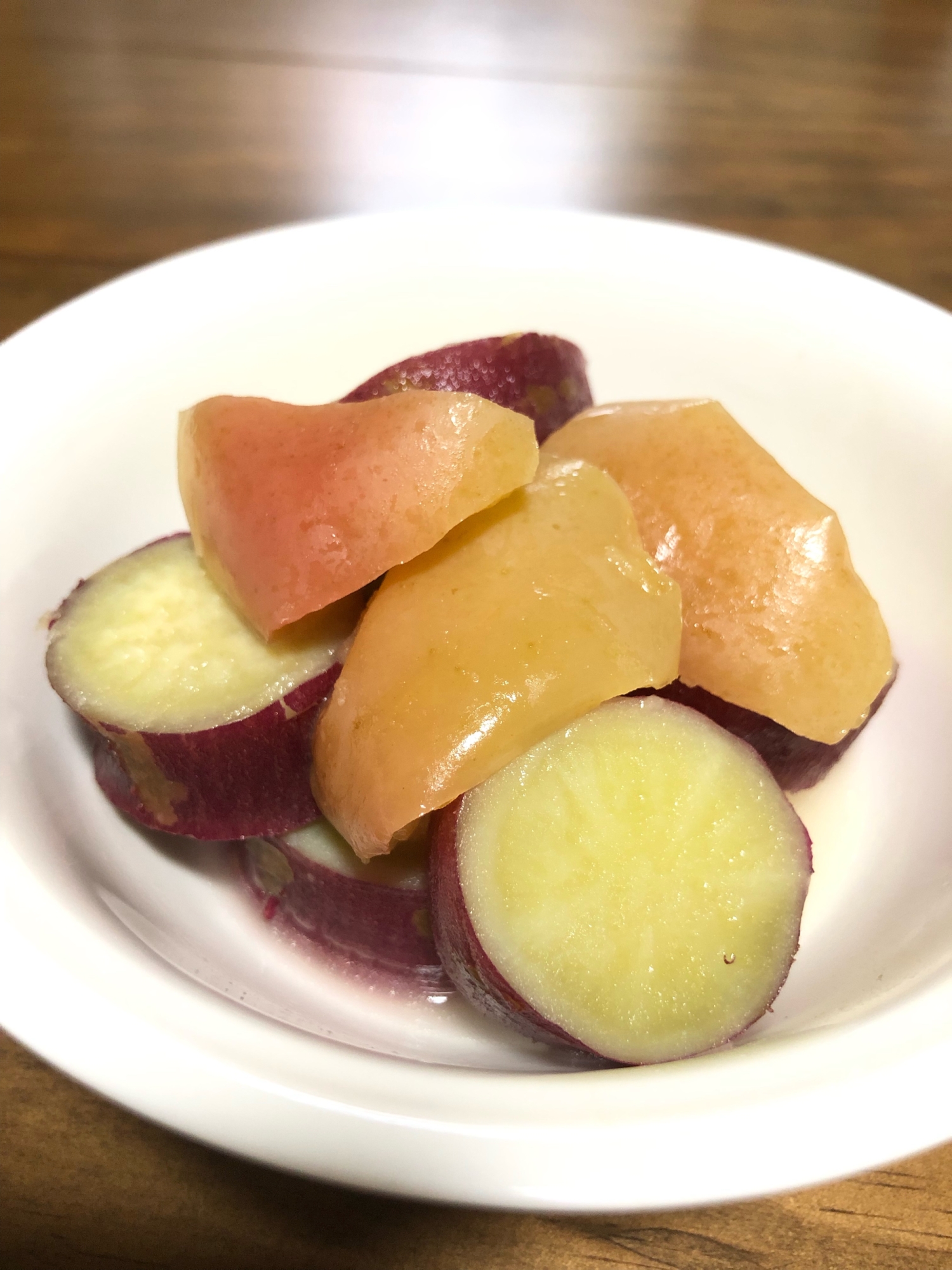 簡単❣️活力鍋でサツマイモと　　りんご煮