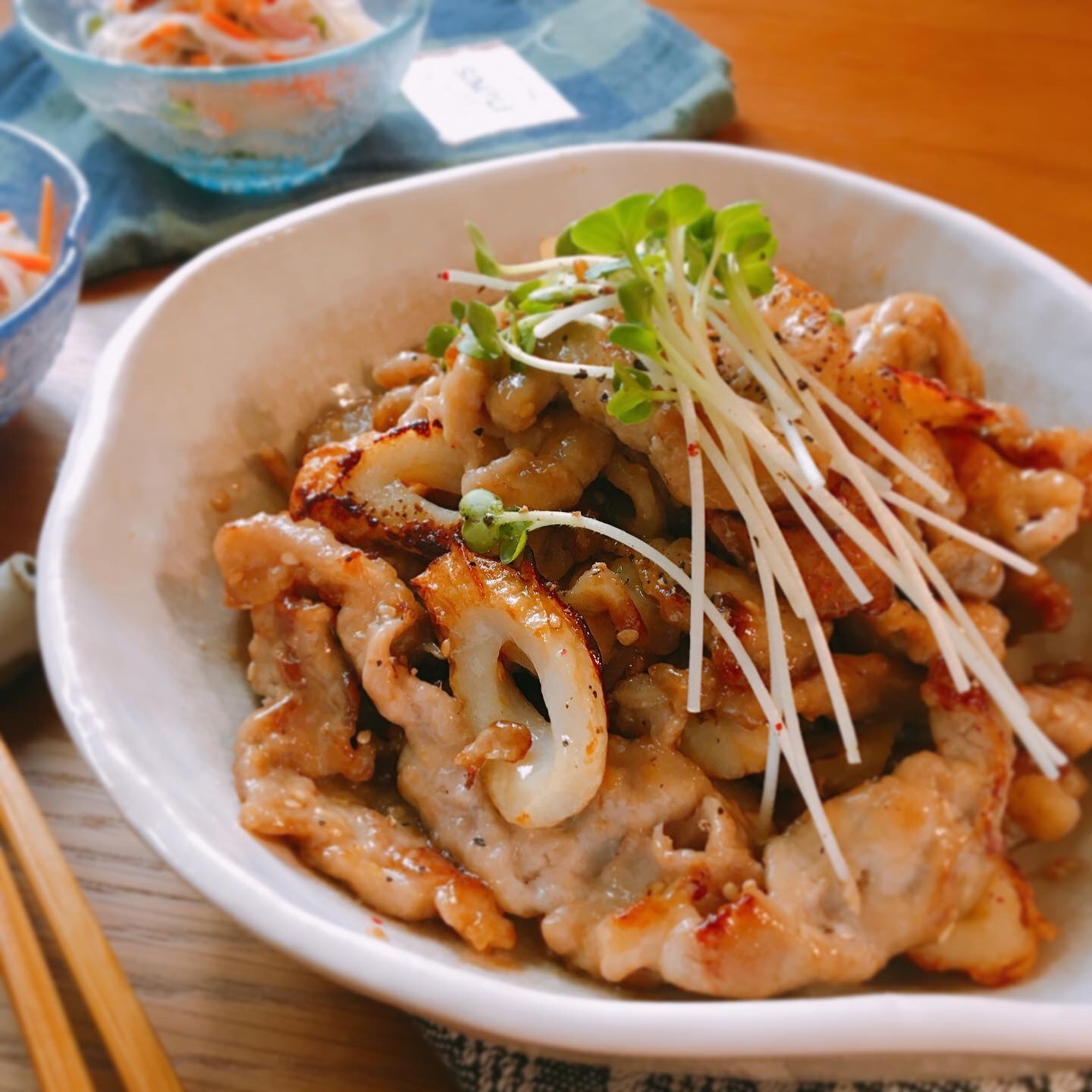 ご飯が進む！豚こまとちくわのオイマヨ炒め