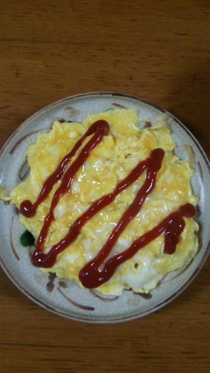 バターライスで作りました！
卵はふわふわして美味しかったです。少し酢が多かったのか、酸味がありましたが、ケチャップとあってよかったです(^_^)