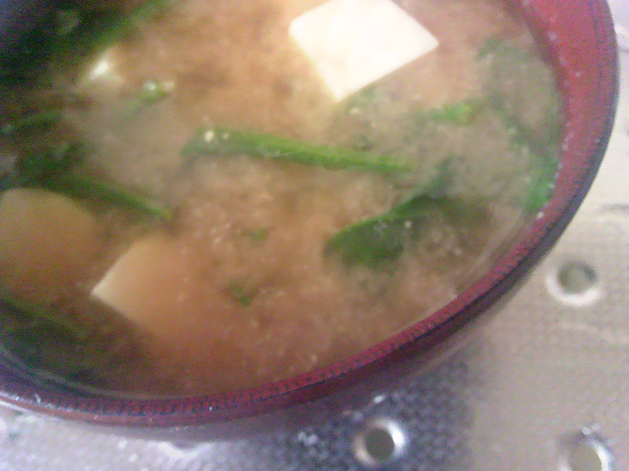 トマト氷入り豆腐と小松菜の味噌汁
