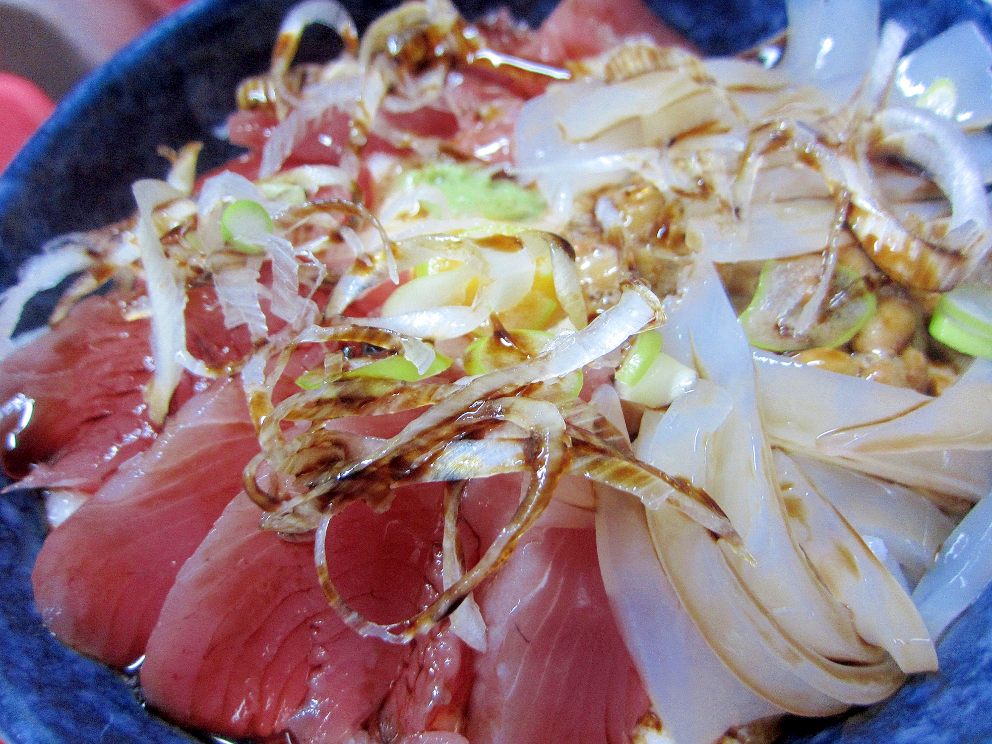 まぐろとイカ刺し丼☆