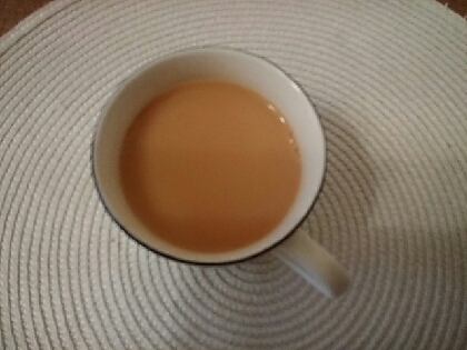 4分❤寒くなってきたからチャイを❤ほうじ茶があったからほうじ茶で作ってみたよ～豆乳、甘味無しで美的❤ポカポカ効果が嬉しい❤ご馳走様でした！