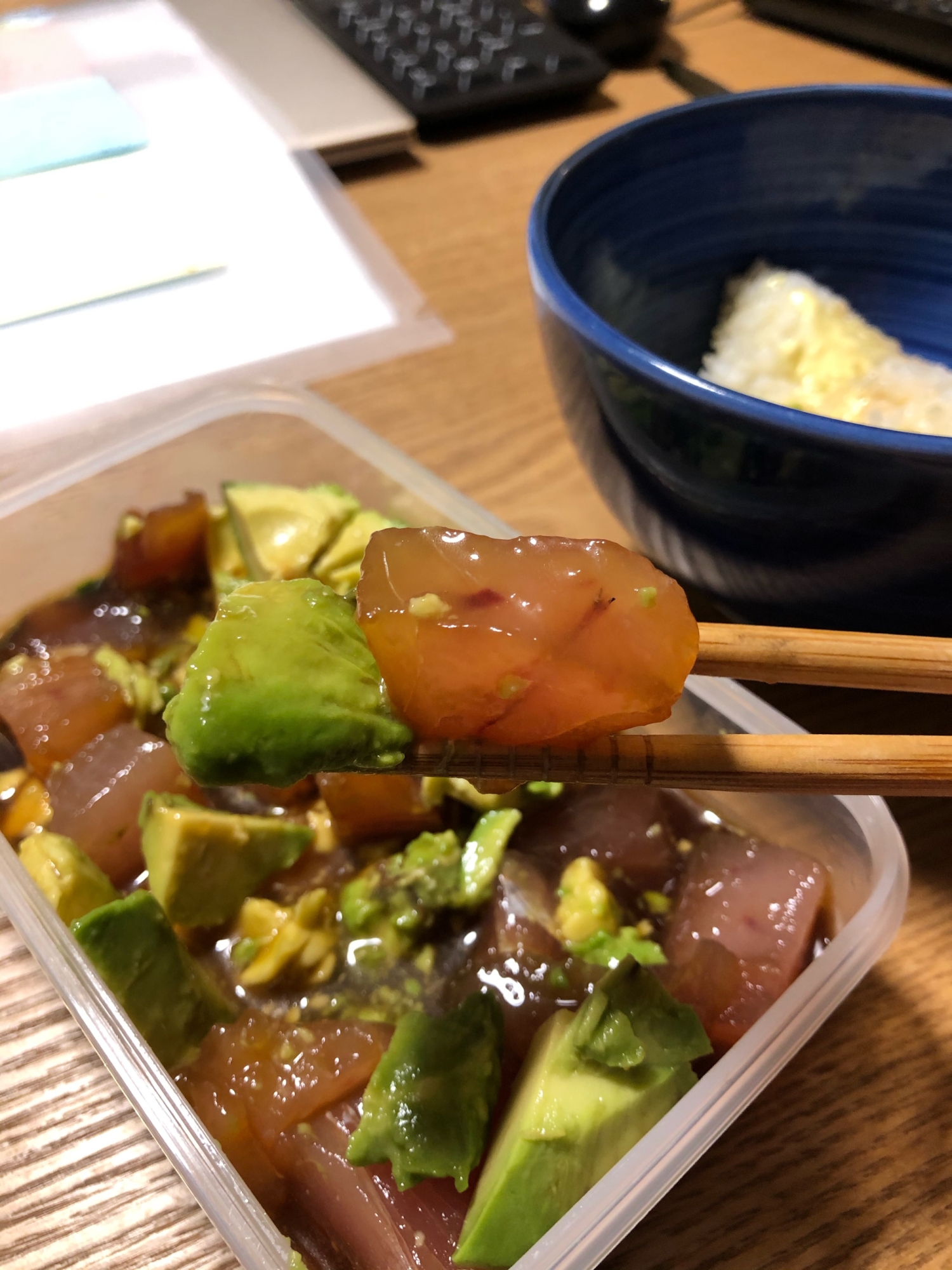 まぐろとアボカドのワサビ醤油和え