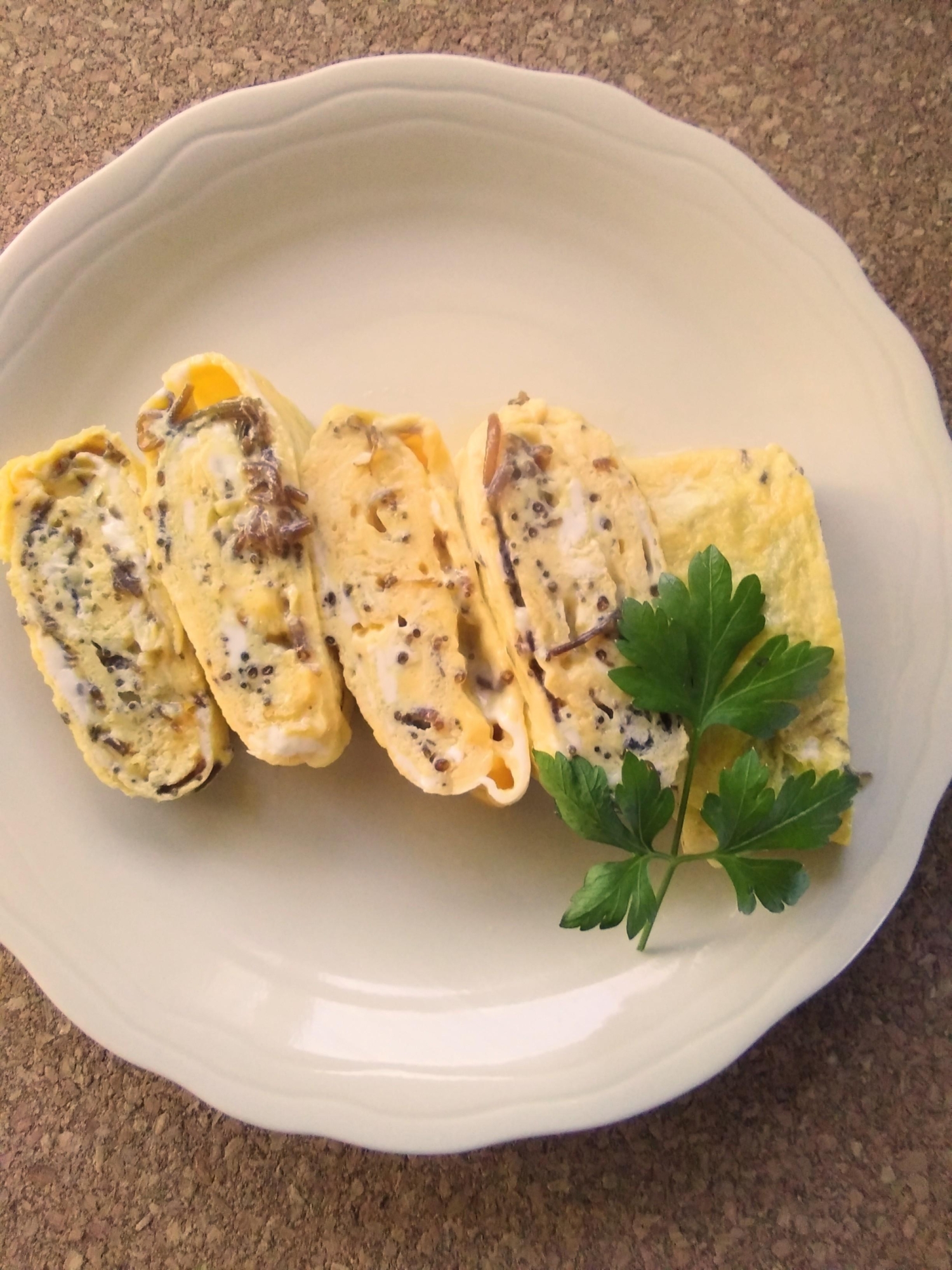 食物繊維たっぷり もずくの卵焼き