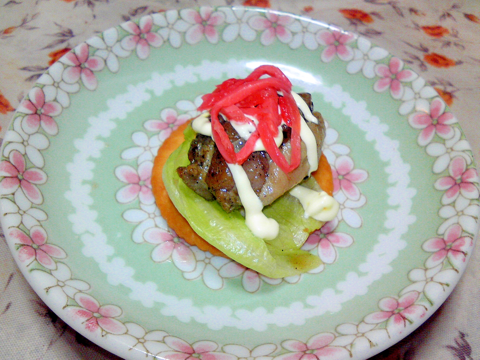 鶏炭火焼きと紅ショウガのリッツ♪