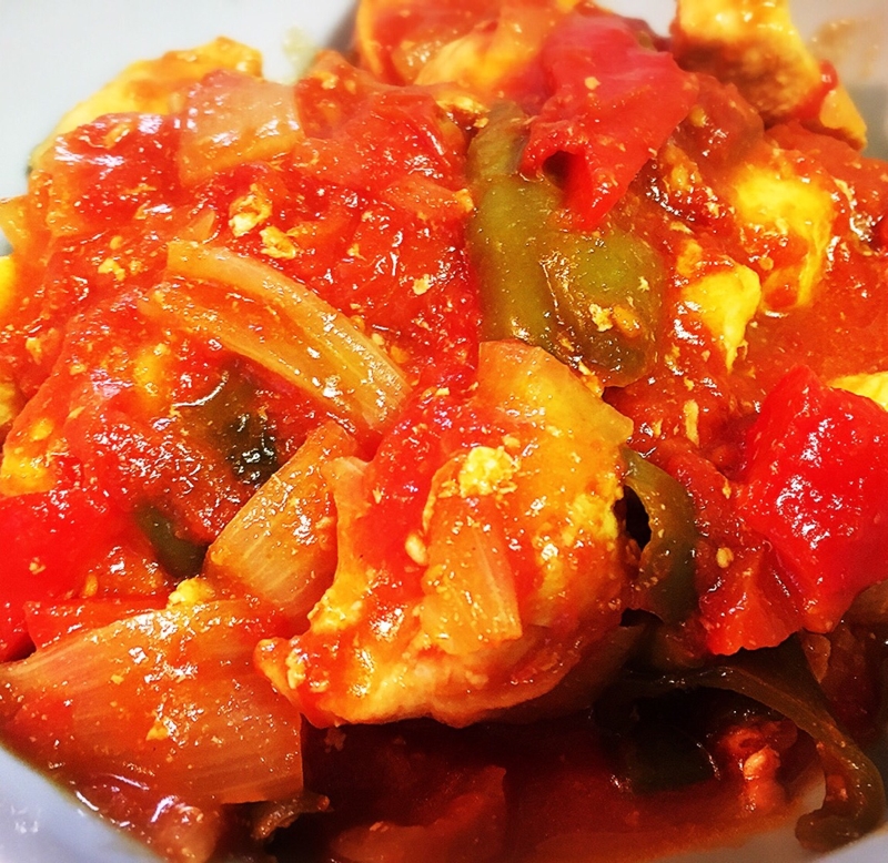 簡単☆鶏肉のトマト煮込み