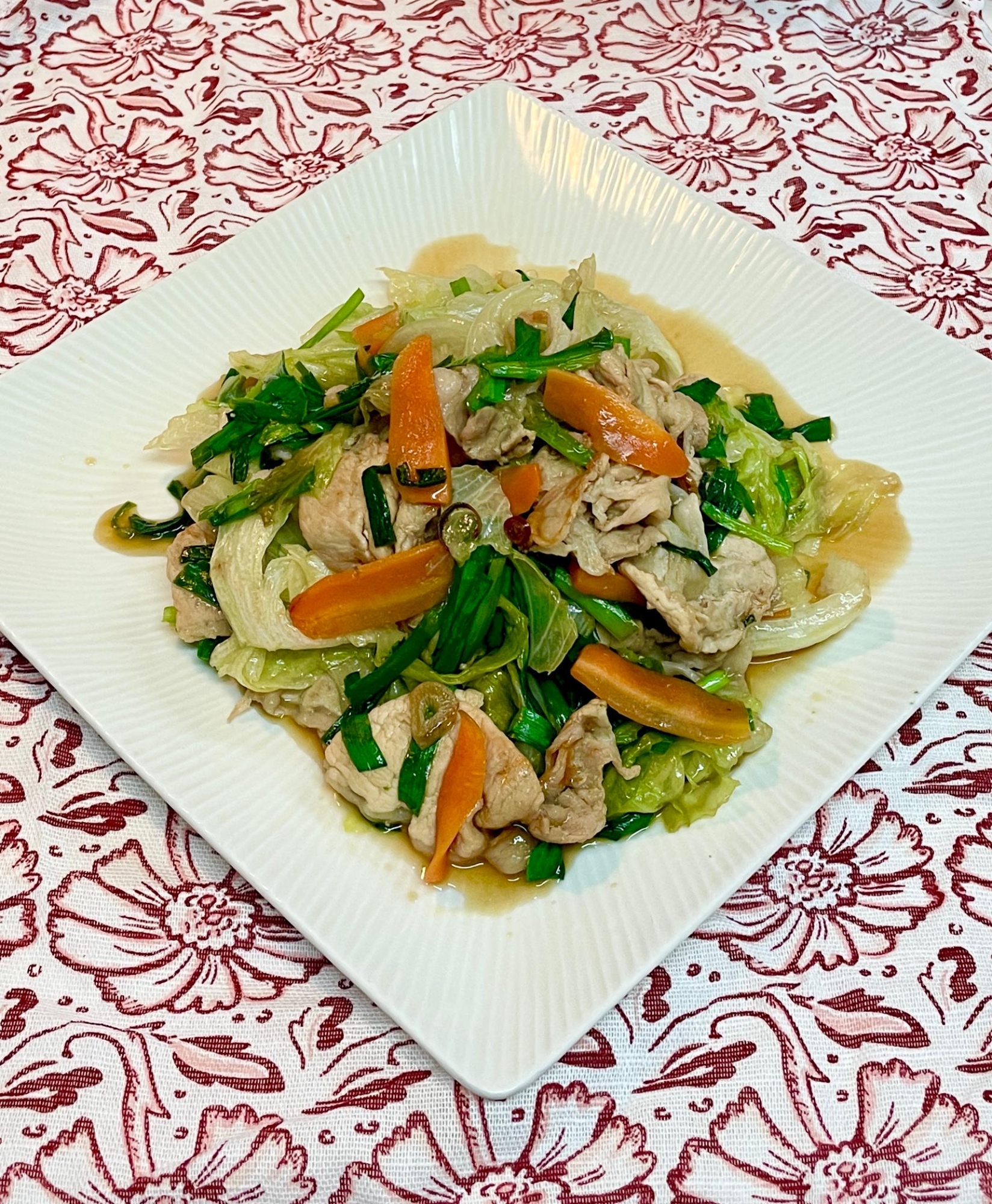 レタスまるごと消費する♡豚ロースとレタスの炒めもの