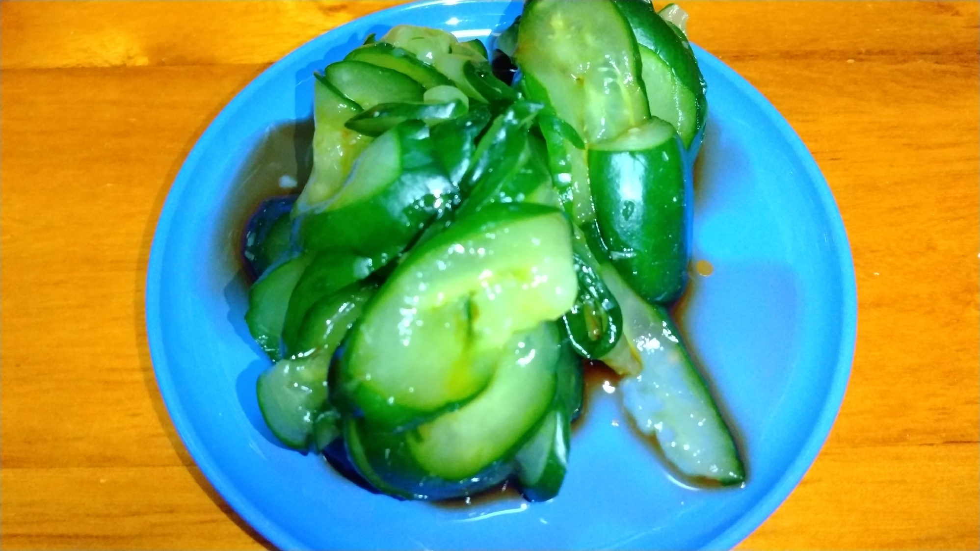 しょうが風味のキュウリ浅漬け