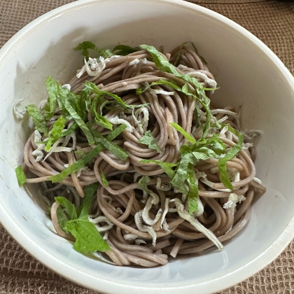 入賞レシピ✨大葉としらすの冷たい蕎麦ジェノベーゼ風