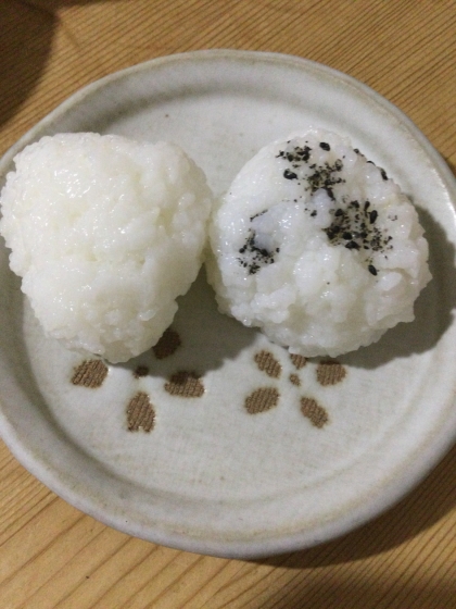 ちくわとカニカマのおにぎり弁当