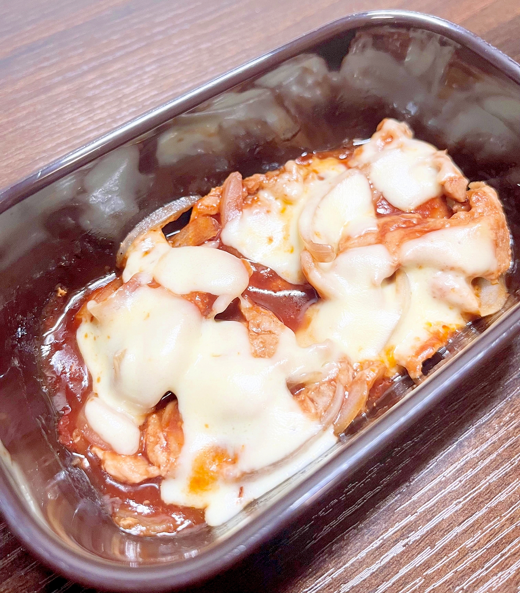 簡単レンジ3分⭐︎タッカルビ風とろ〜りチーズ豚肉