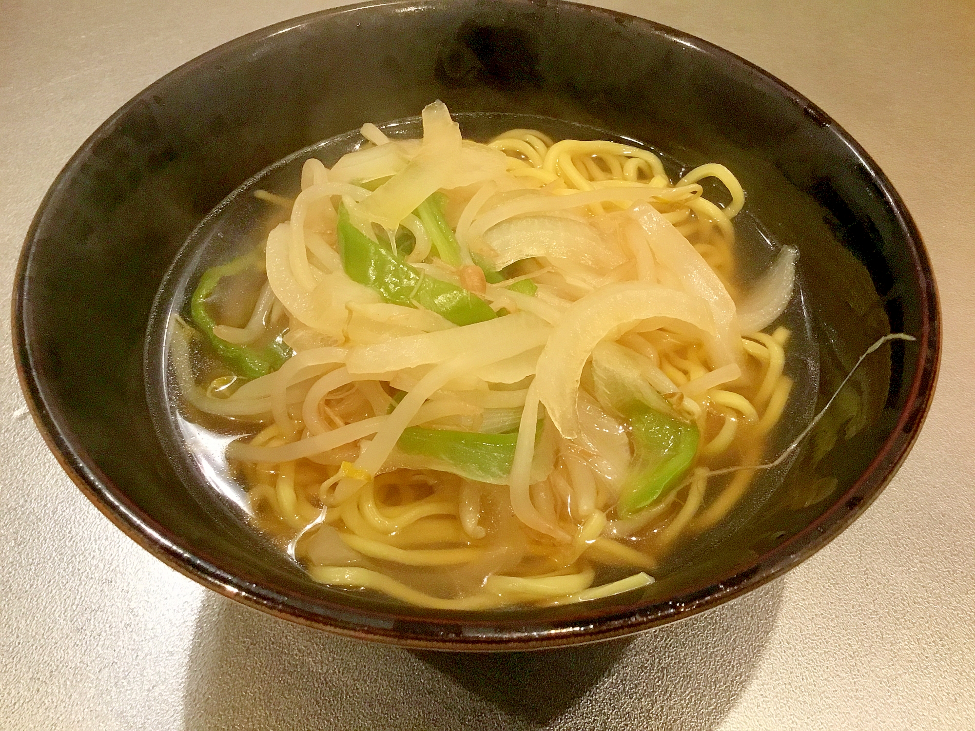 コンソメ塩ラーメン