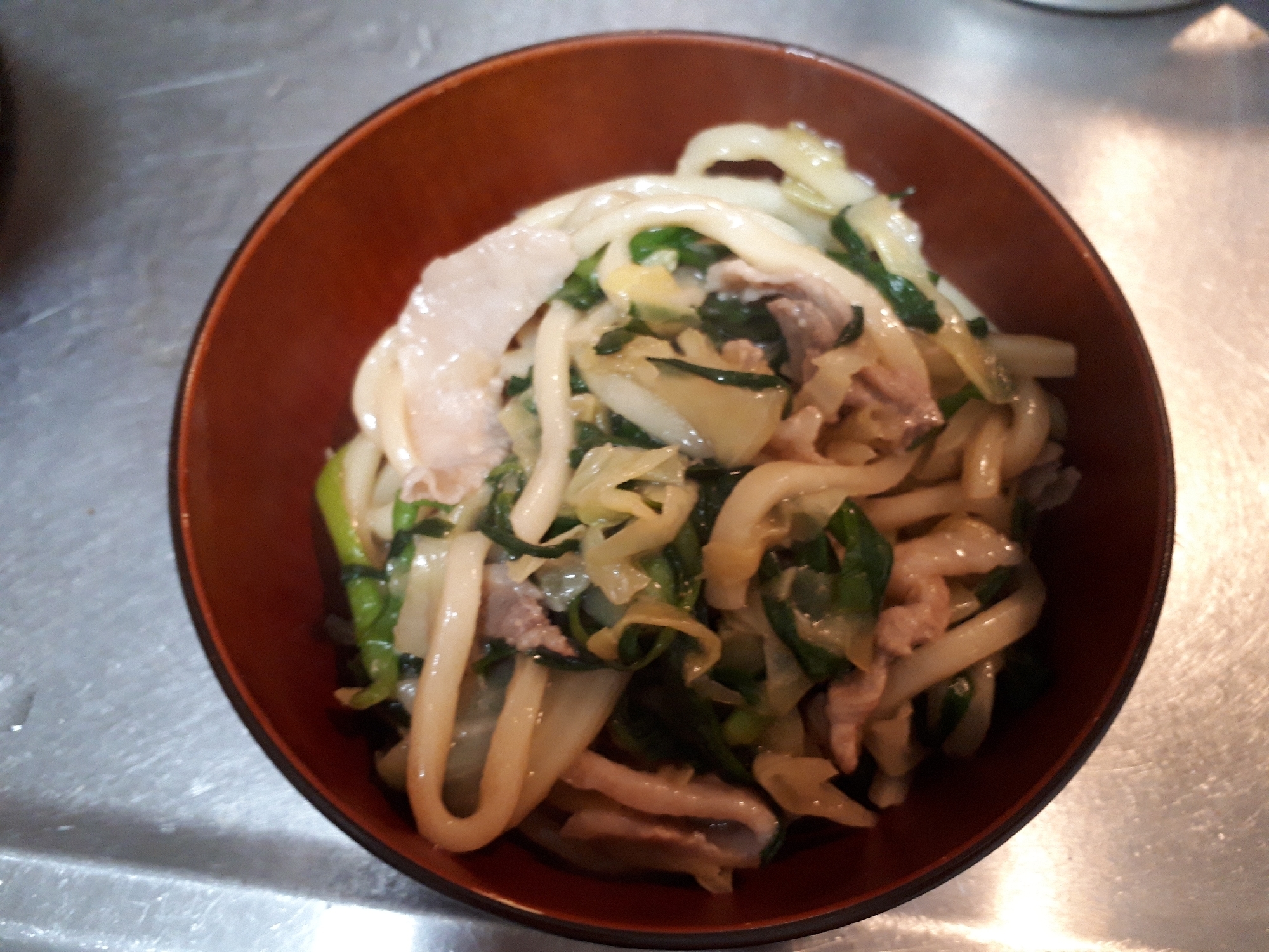 ビールにあう Staubでニラキャベツ焼うどん レシピ 作り方 By れもん 楽天レシピ