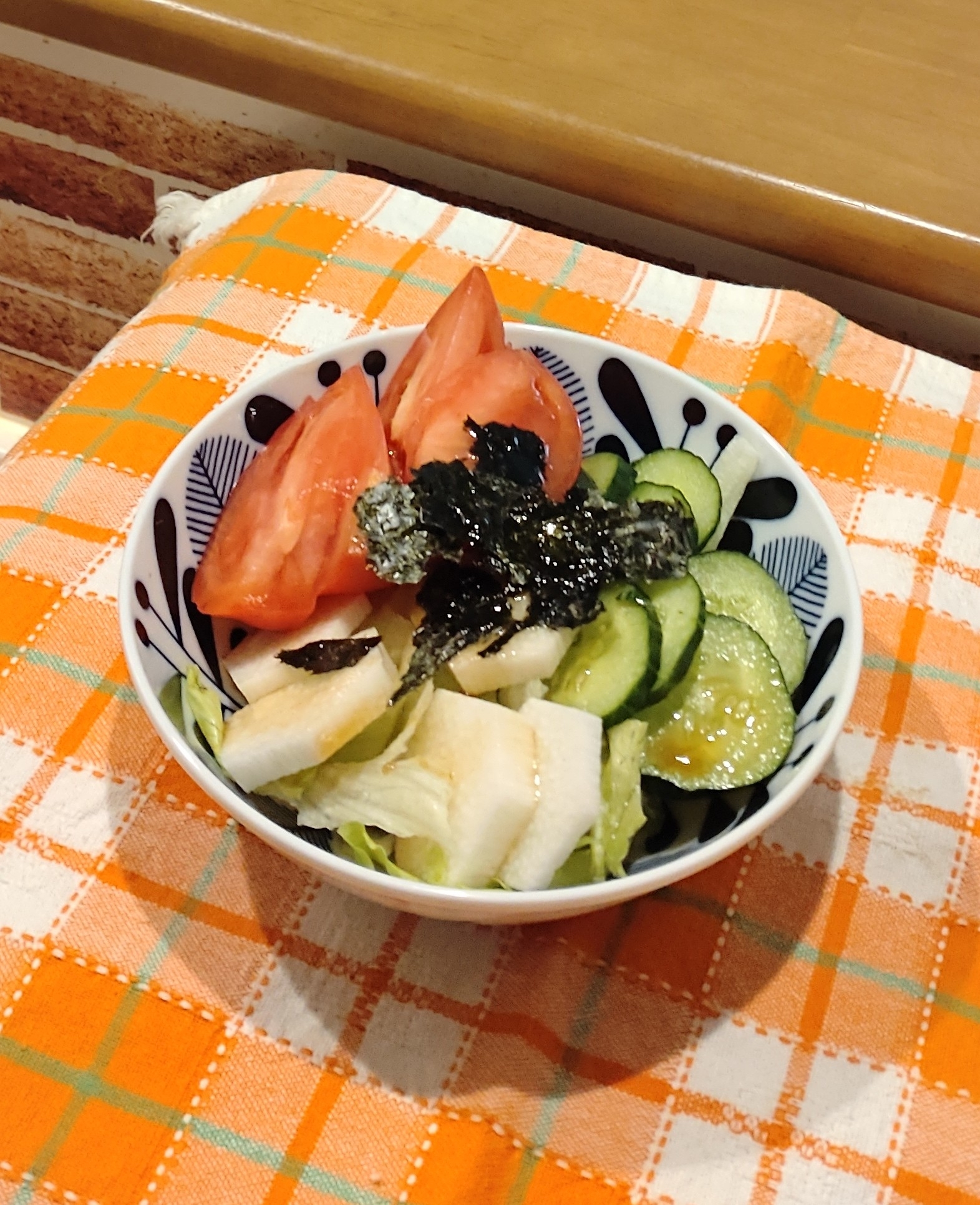 サクサク長芋と海苔の野菜サラダ