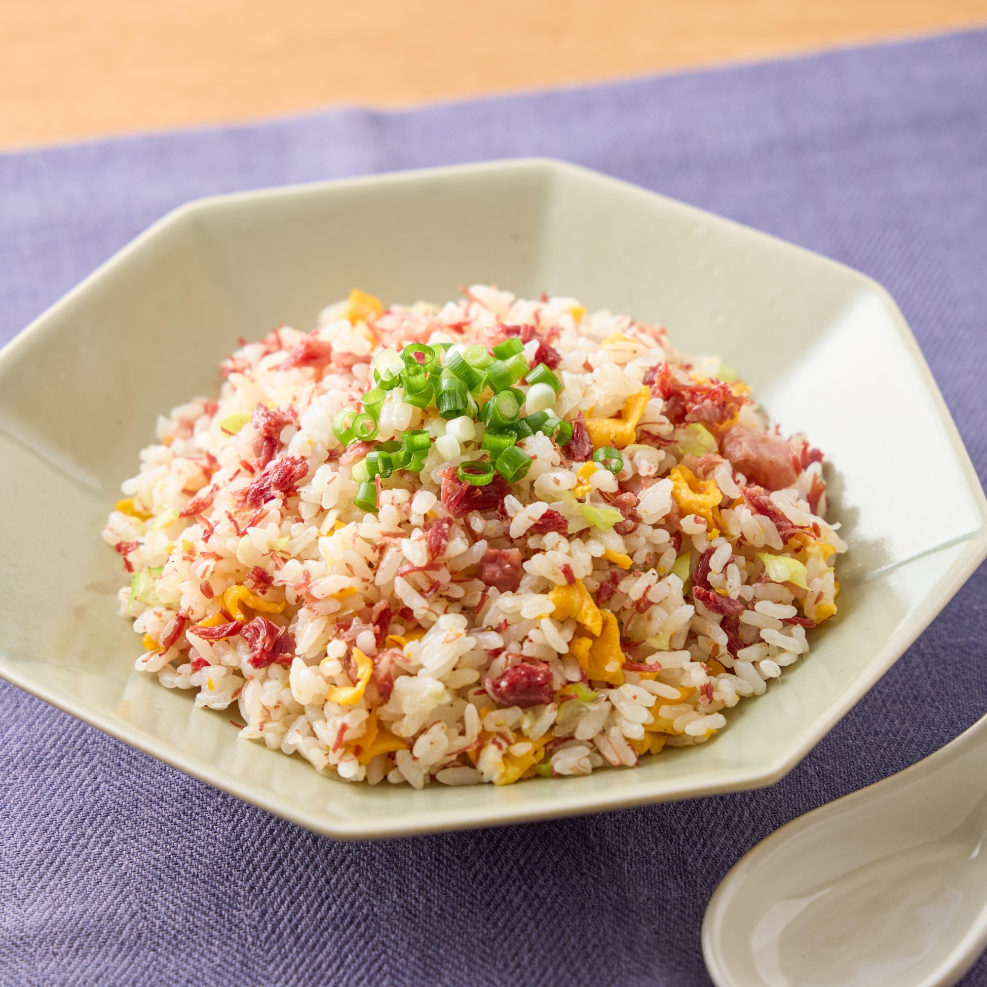 コンビーフのパラパラチャーハン