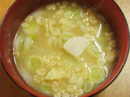 大根と長ねぎ 青い部分 と揚げ玉の味噌汁 レシピ 作り方 By V るん 0394 楽天レシピ