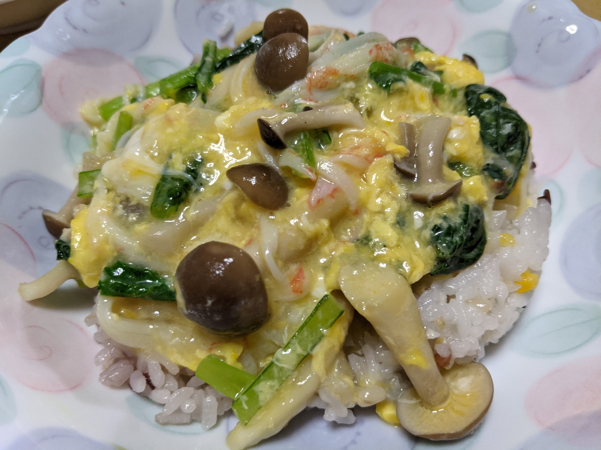 カニカマで作るふんわりたまご丼