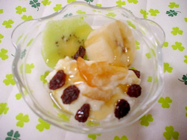 冷凍フルーツとモチモチ水切りヨーグルト～☆