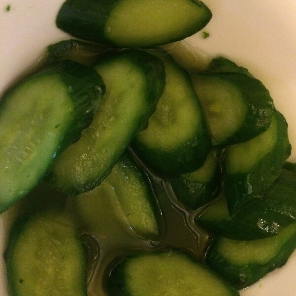 1時間後に食べられるきゅうりの浅漬け レシピ 作り方 By Kokorin98 楽天レシピ 1時間後に食べられるきゅうりの浅漬け レシピ 作り方 By Kokorin98 楽天レシピ