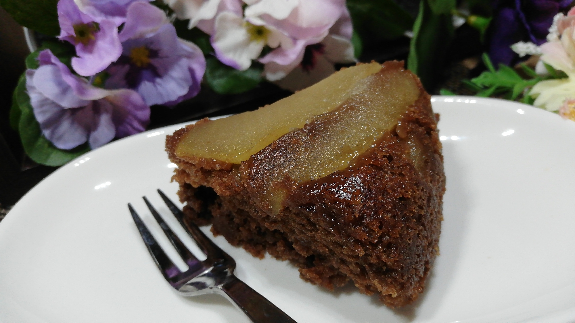 炊飯器で簡単！りんごのしっとりココアケーキ