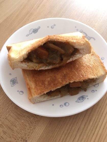 食べやすい♪カレーinポケットサンド