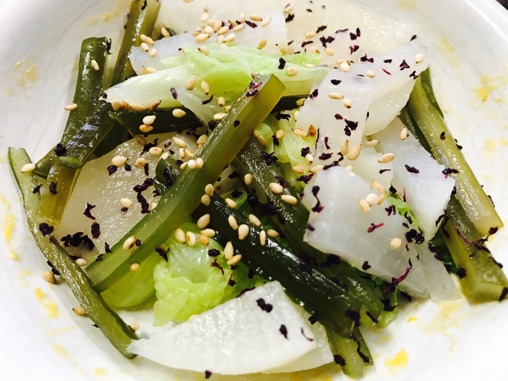 リメイク！白菜と大根と茎わかめのゆかり和え